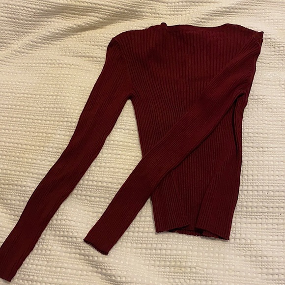 Ribbed body-con long sleeve shirt - Picture 2 of 3